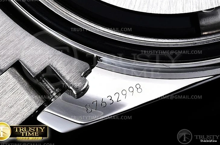 1031 OMG0659 – Aqua Terra 150m